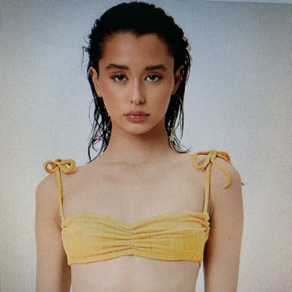 Foxy string top and Enzo cheeky bottom - Picture 5 of 6